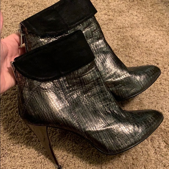 Awesome booties! - Picture 4 of 8